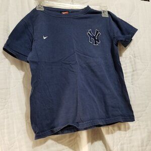 Vintage NY Yankees Kids T-Shirt Navy Blue Embroided Writing Small  child's 8/10